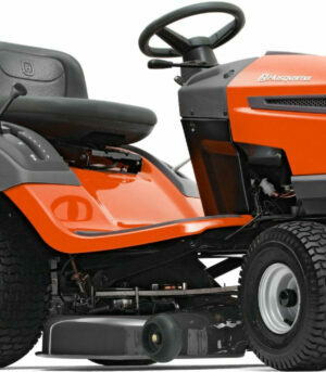 Husqvarna Rasentraktor TC 138L – Versandrückläufer mit Stoßstange und mit leichten Kratzern