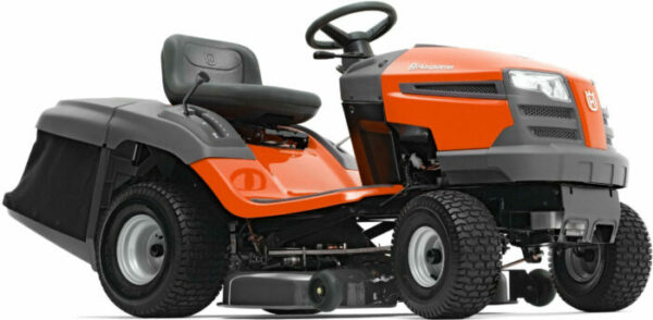 Husqvarna Rasentraktor TC 138L – Versandrückläufer mit Stoßstange und mit leichten Kratzern